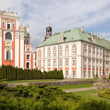 아파트 And Blue Haven