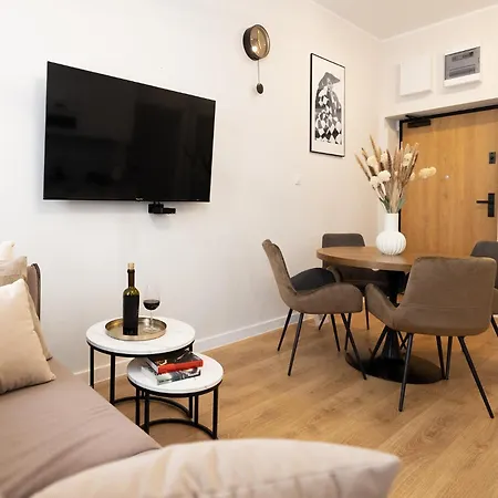 And Blue Haven 아파트 *